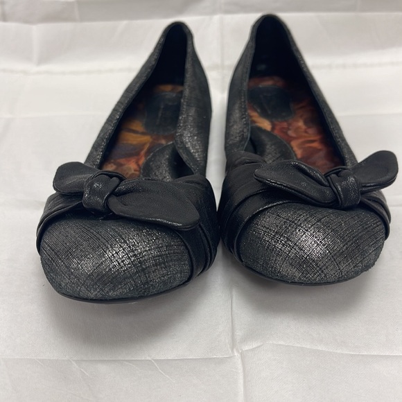 Born Black Metallic Slip on Flats with Bow Size US 7 EU 38 M/W width - Picture 14 of 16